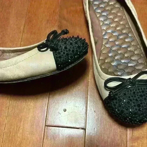 Sam Edelman Beatrix Cream and Black Spiked Toe Flats - Picture 2 of 7